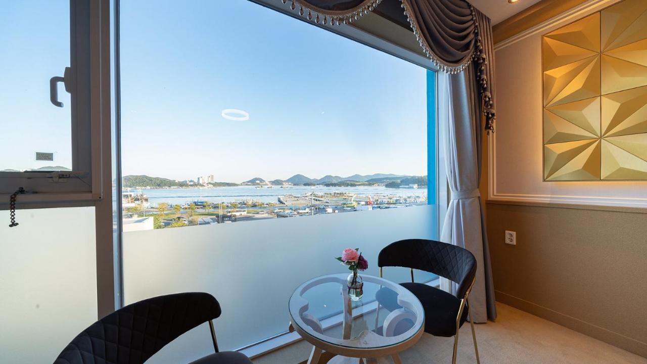 Hotel The One Йосу Екстериор снимка