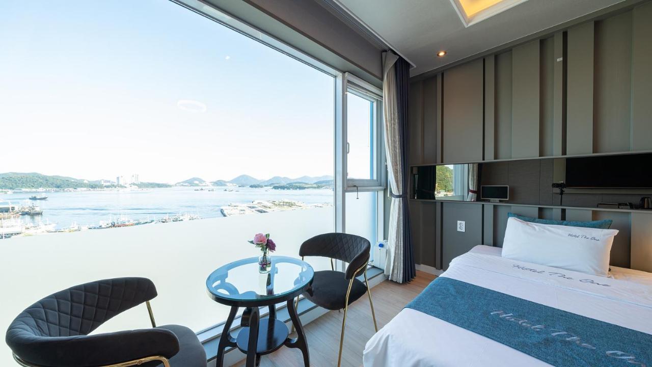 Hotel The One Йосу Екстериор снимка