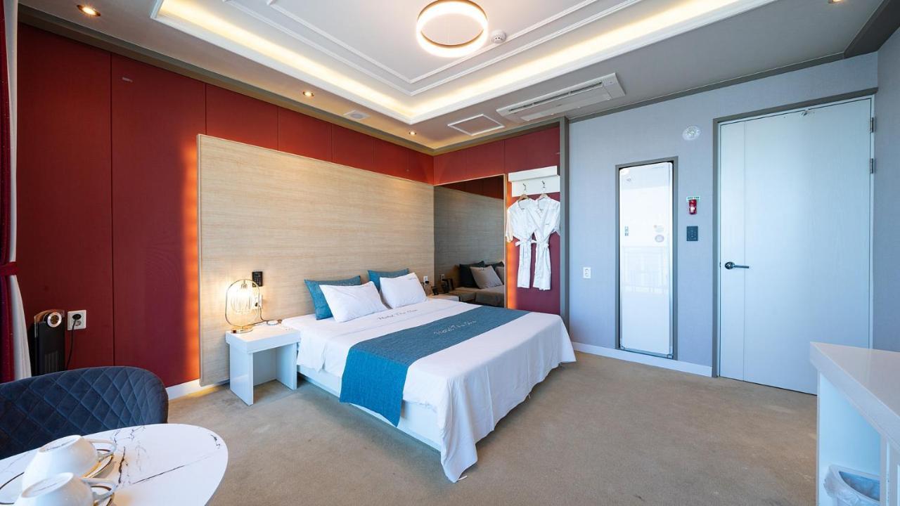 Hotel The One Йосу Екстериор снимка